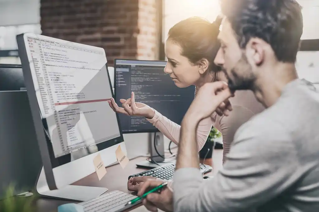  Advisiumee : Architecture and Tech Choices